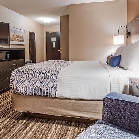 Best Western Plus Calgary Centre Inn Екстериор снимка