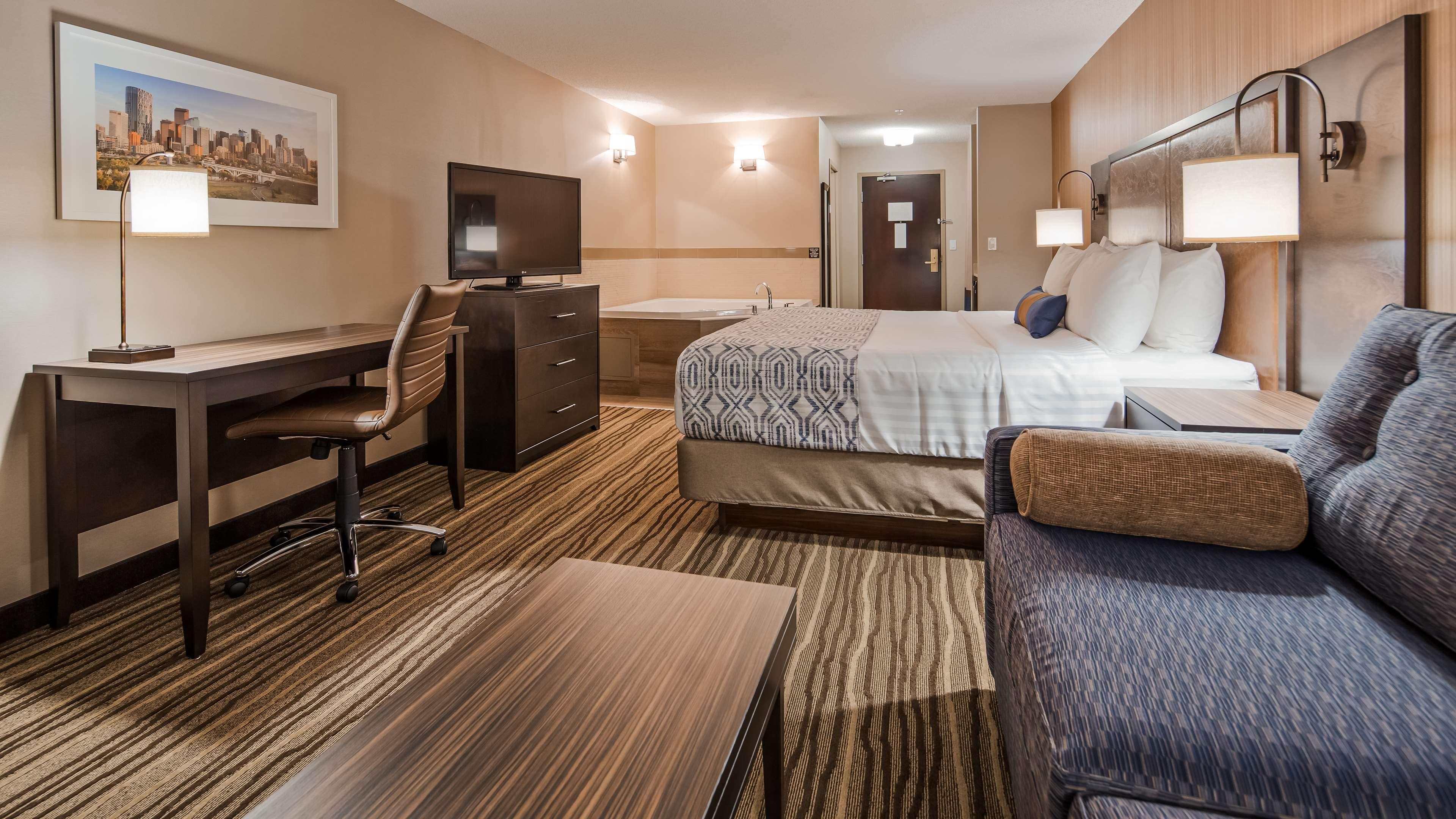 Best Western Plus Calgary Centre Inn Екстериор снимка