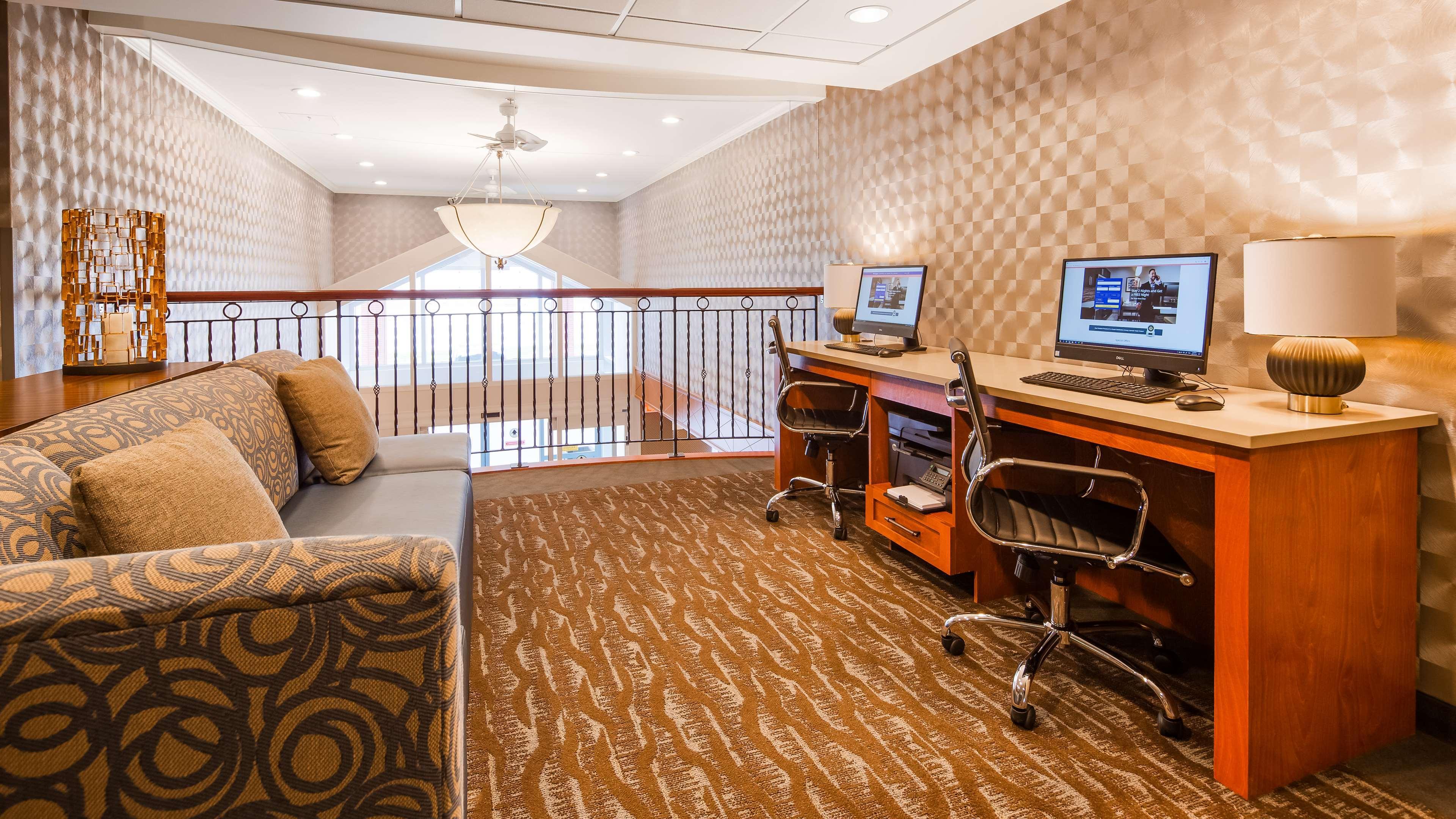 Best Western Plus Calgary Centre Inn Екстериор снимка