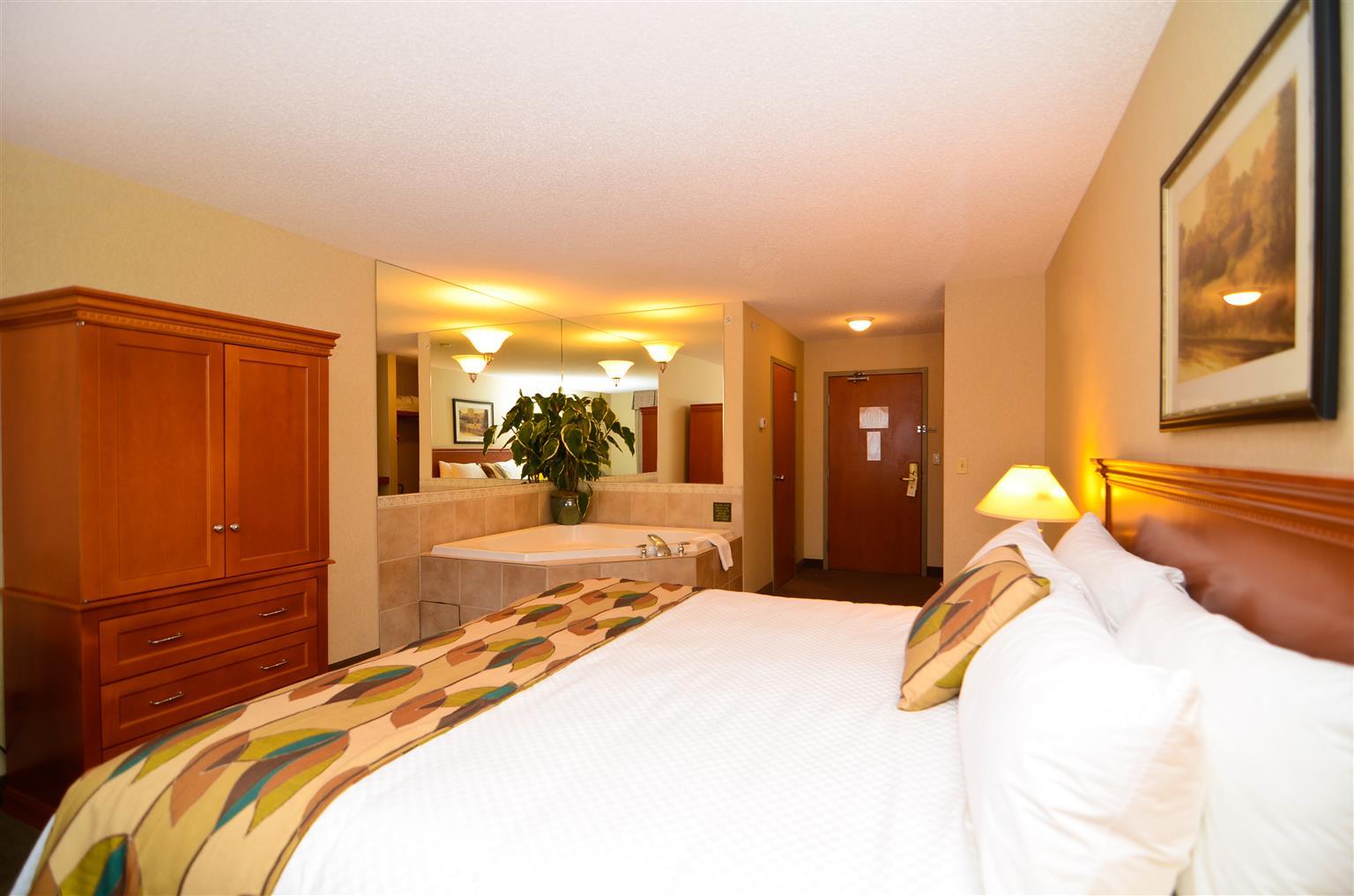 Best Western Plus Calgary Centre Inn Екстериор снимка