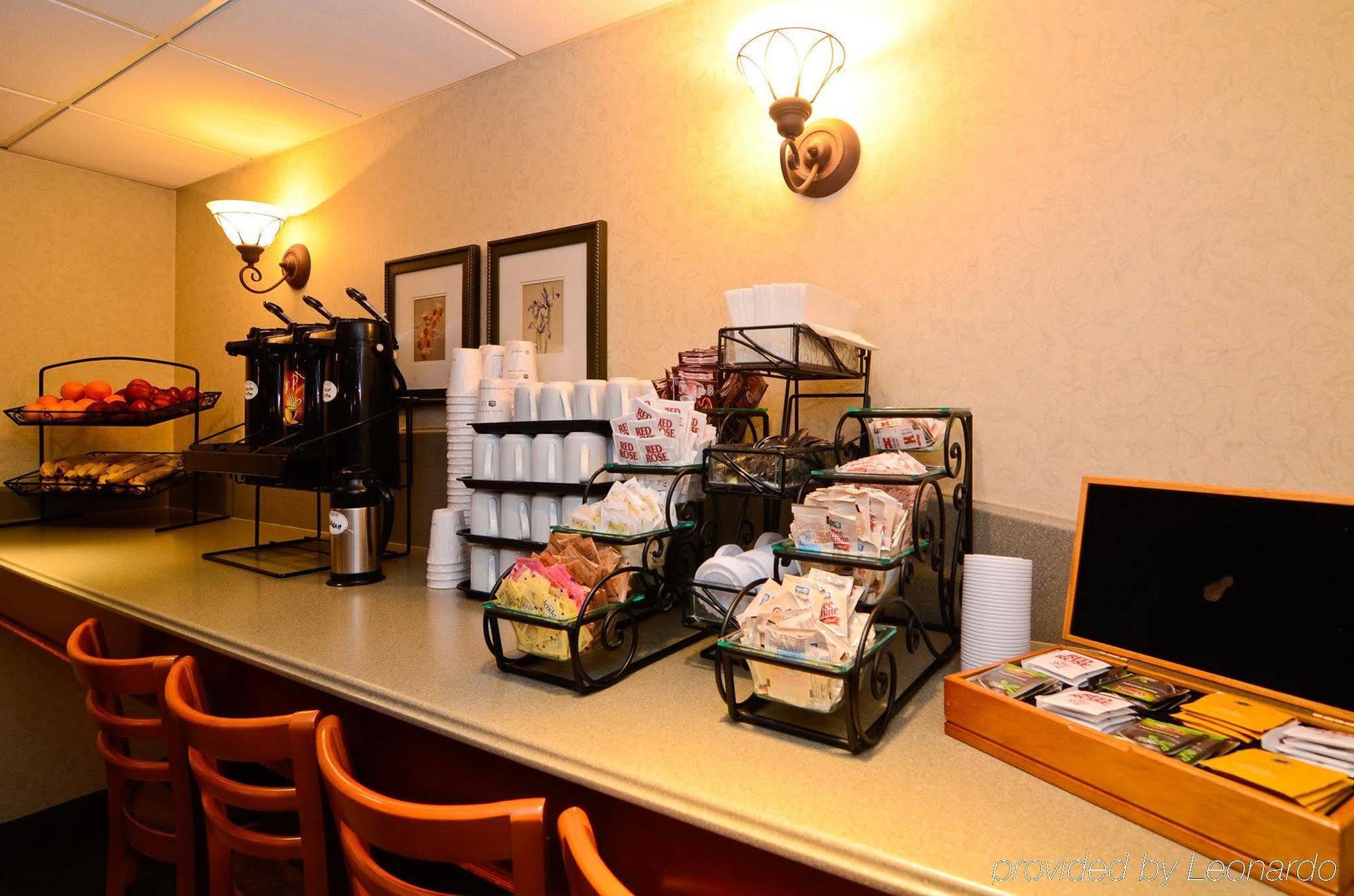 Best Western Plus Calgary Centre Inn Екстериор снимка