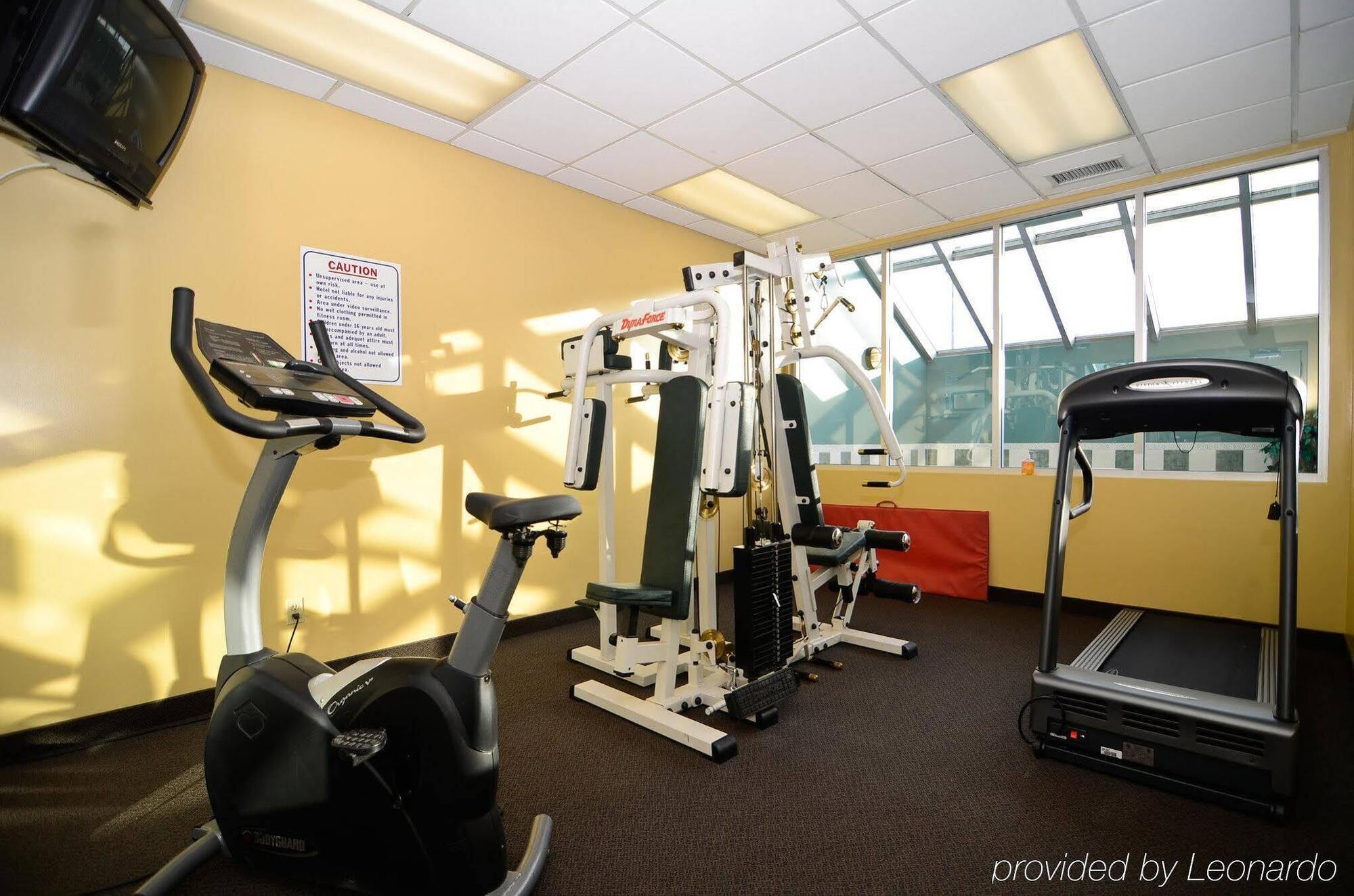 Best Western Plus Calgary Centre Inn Екстериор снимка