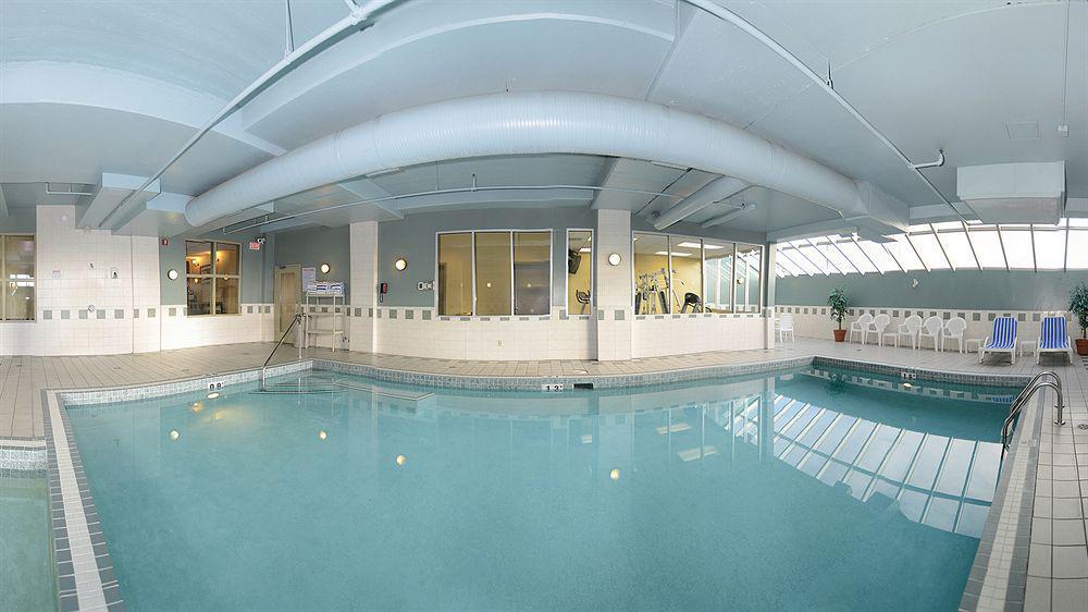 Best Western Plus Calgary Centre Inn Екстериор снимка